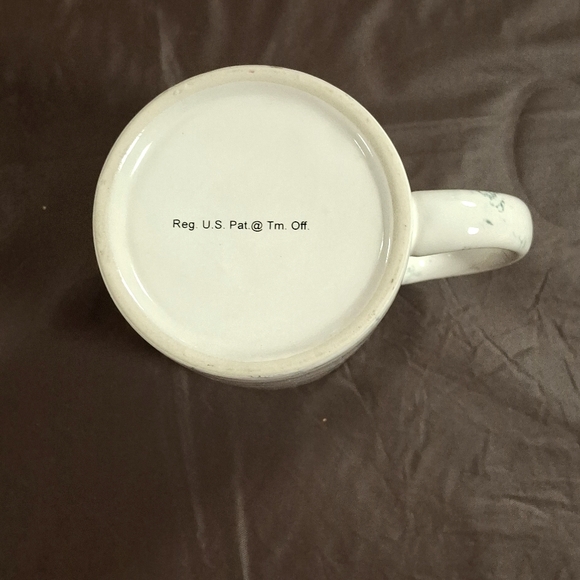 Elvis Rocks Coffee Mug - Picture 3 of 3